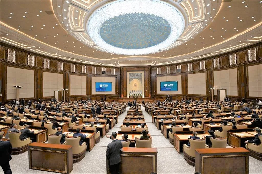 Сенатнинг биринчи мажлиси бошланди: бугун Сенат раиси ва унинг ўринбосарлари сайланади