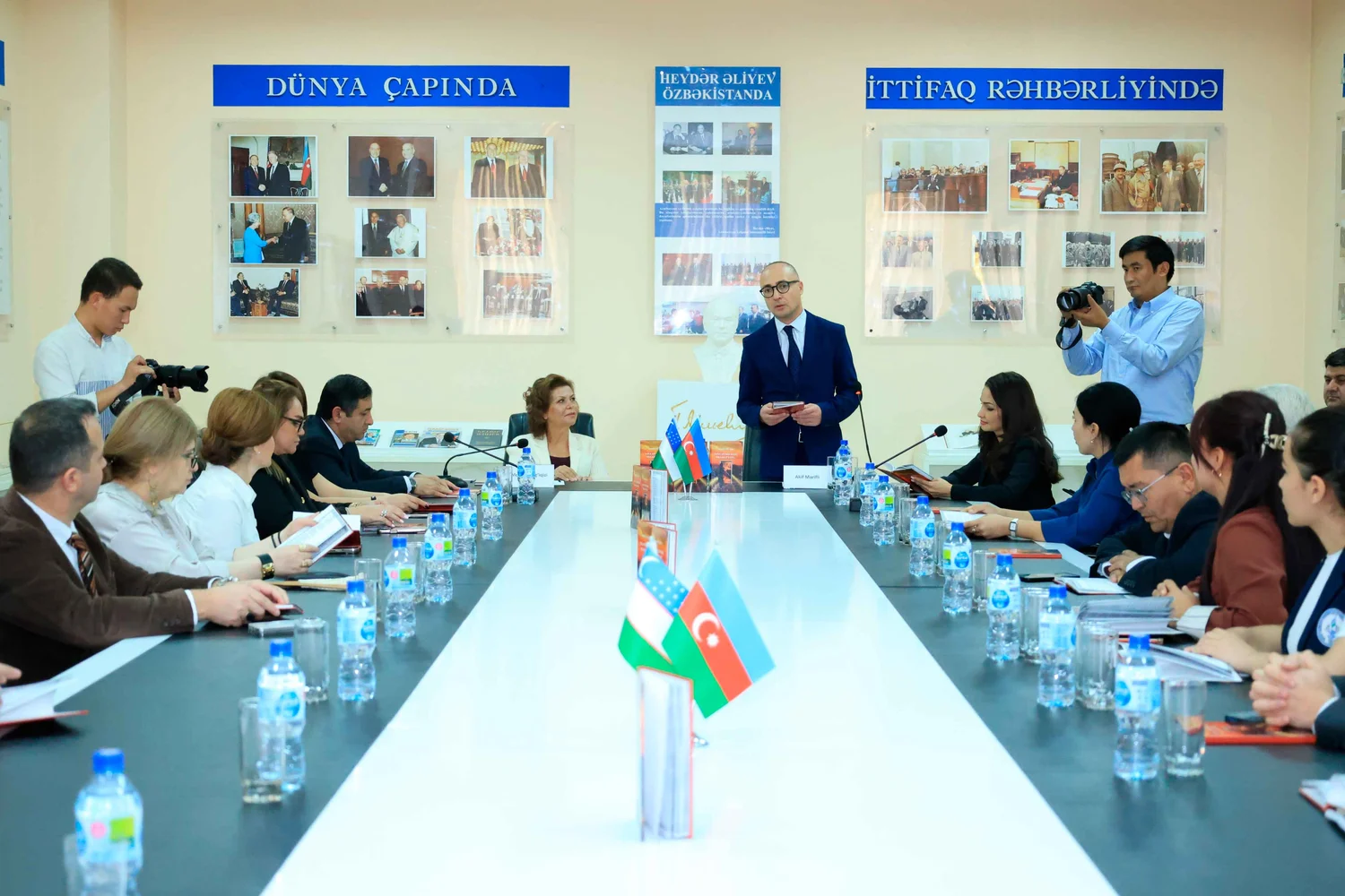 Тошкентда озарбайжонлик шоиранинг китоби тақдимоти бўлиб ўтди