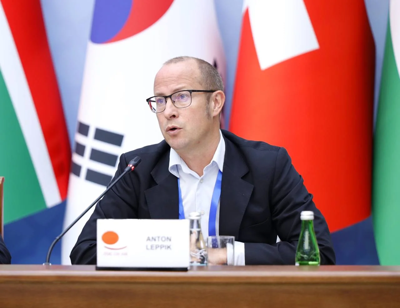 "Ишчиларнинг эркин йиғилиши ҳуқуқи ҳимоя қилинмаса, меҳнат ҳуқуқи ҳам ҳимоя қилинмайди" — Антон Леппик